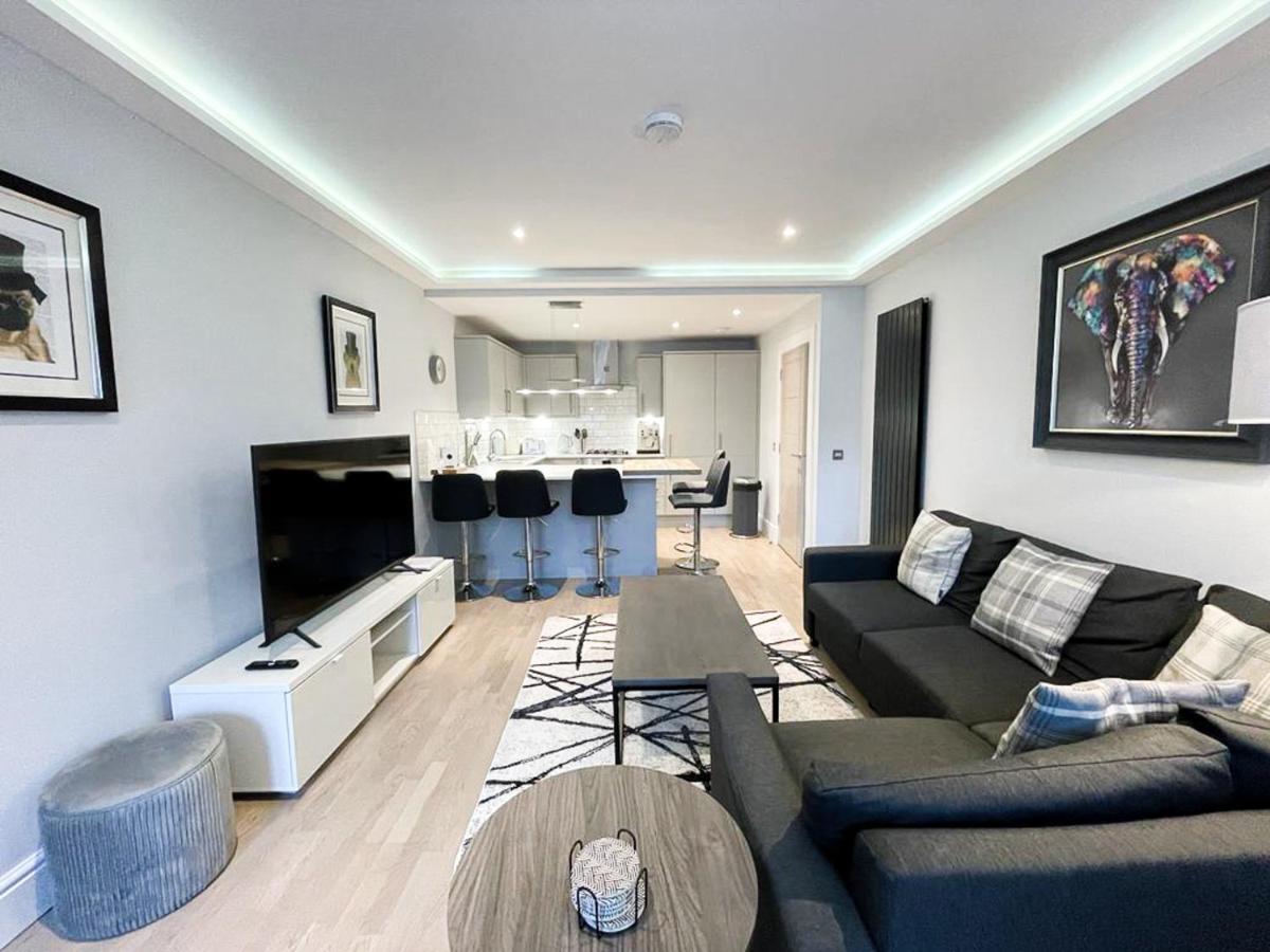 Modern 3 Bedroom Apartment, West End Edimburgo Exterior foto