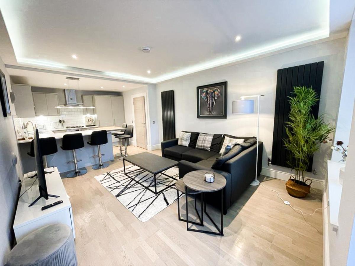 Modern 3 Bedroom Apartment, West End Edimburgo Exterior foto